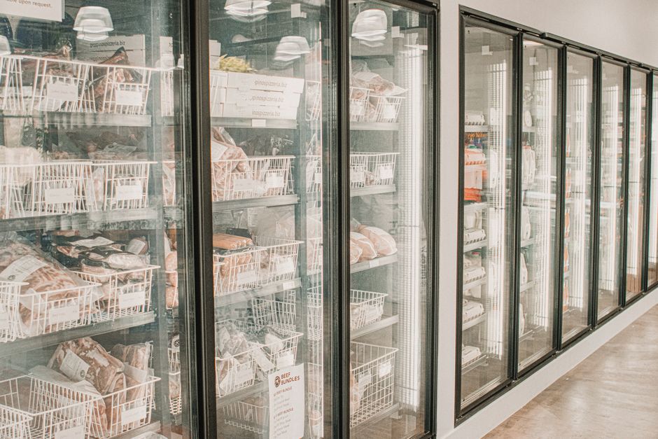 Grote horeca koelkasten kopen: waar moet u op letten?